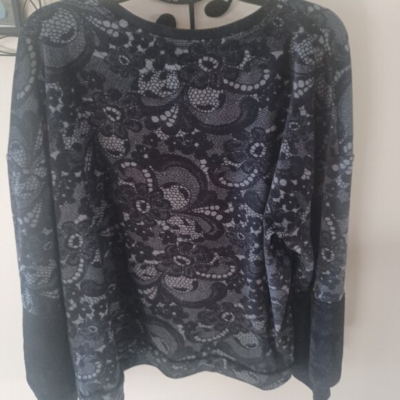 Simply Vera Vera Wang Long Sleeve Crew Neck Black Flowery Sweatshirt XL - Picture 4 of 4